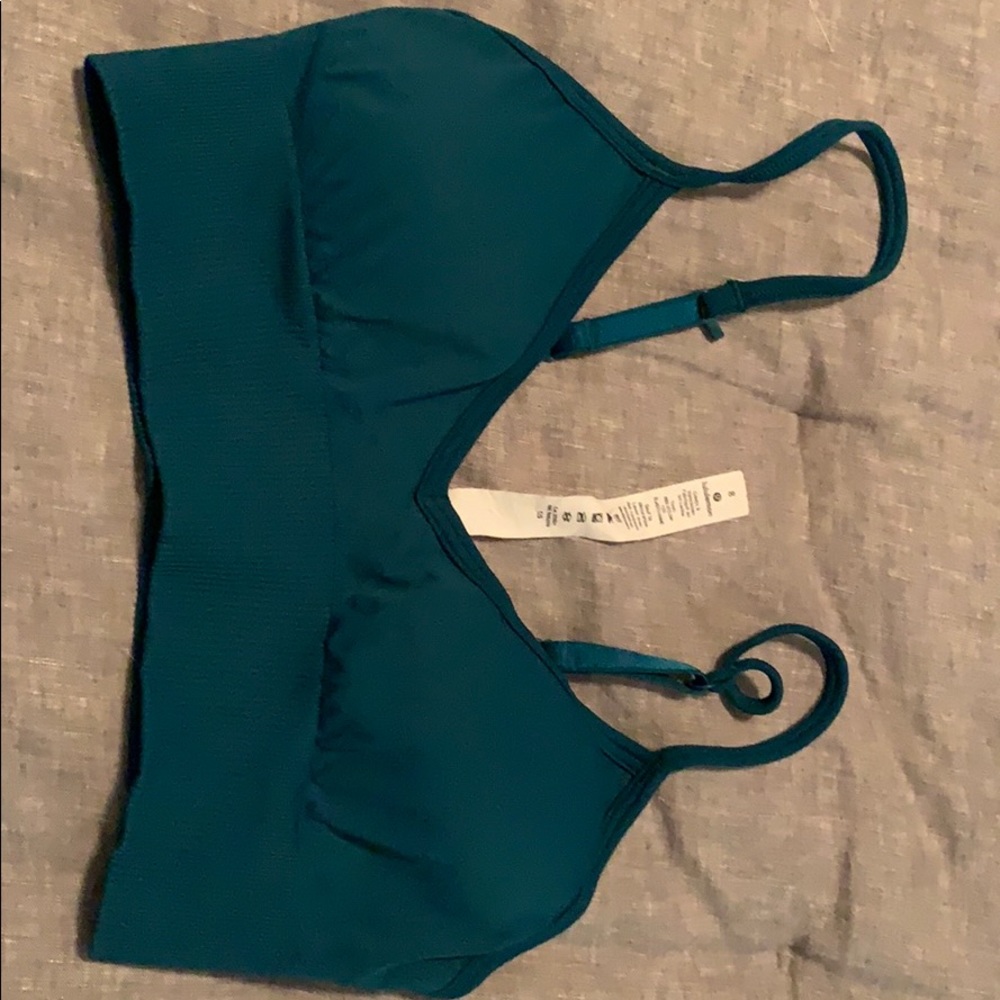 Lululemon sports bra a/b cup size 8 teal color
